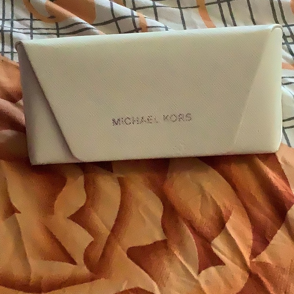I’m selling Michael Kors glasses case